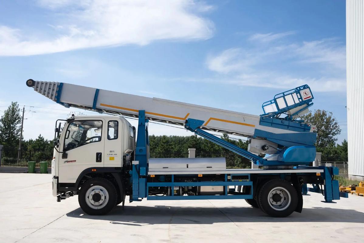 南江云梯上料车租赁费用