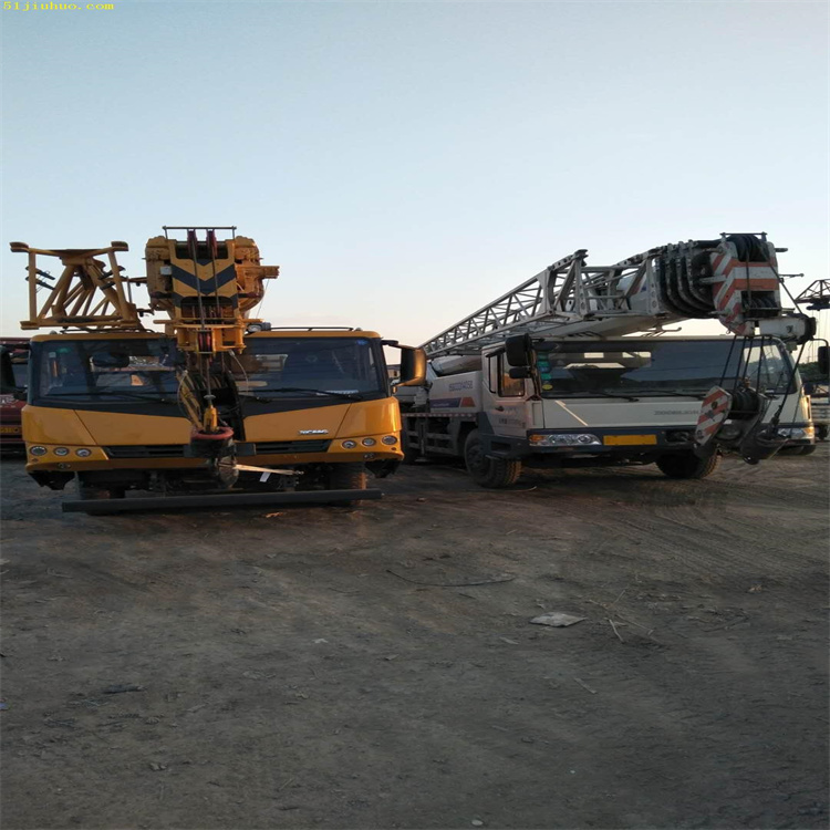 南江吊车吊挖机正确办法